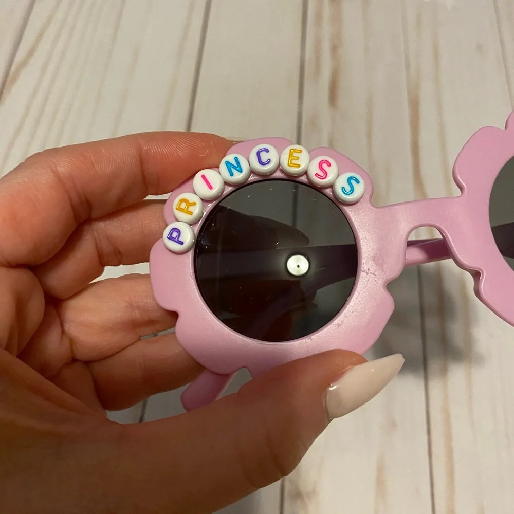 Girls light purple flower shaped princess sunglasses